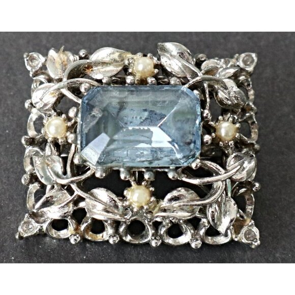 Vintage Coro Brooch Seed Pearls Blue Mid Century - Picture 1 of 4